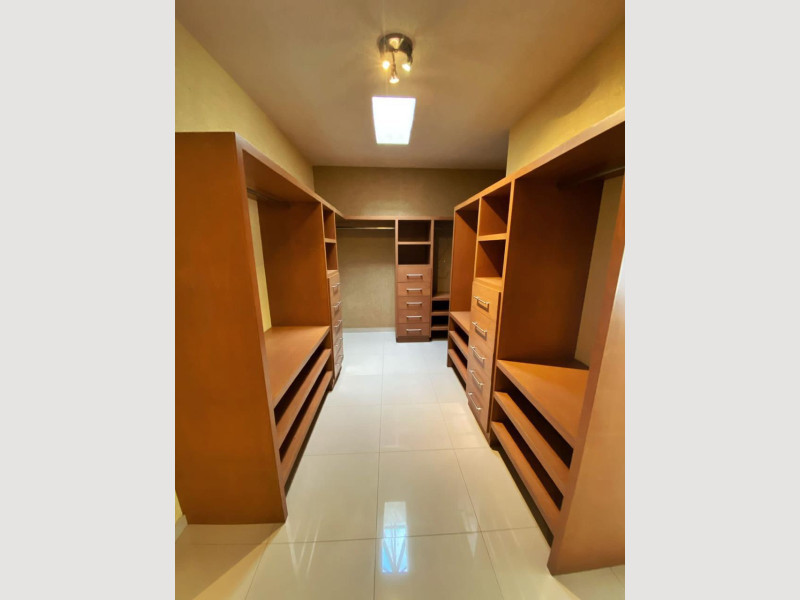 c13f11e7-9ce7-4ea9-a986-447e882c2d2f