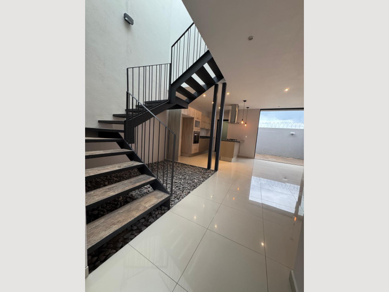 61da572d-a27f-45b7-908c-7551c09360cc