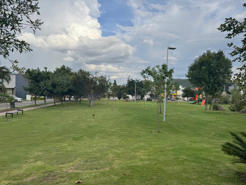 9498f310-a293-40fb-ba33-36784d2bc23d