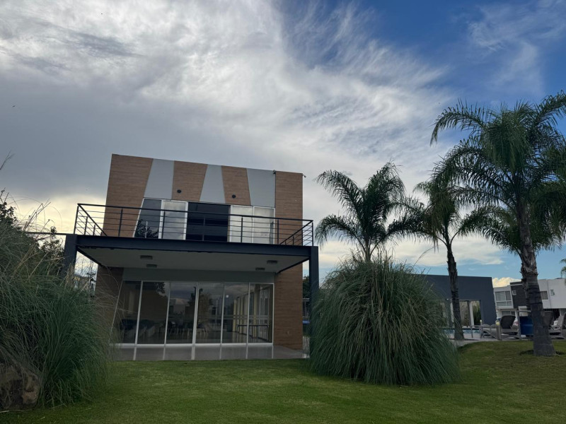 ab2e1a55-b3b7-493a-a6d7-51c66634f381