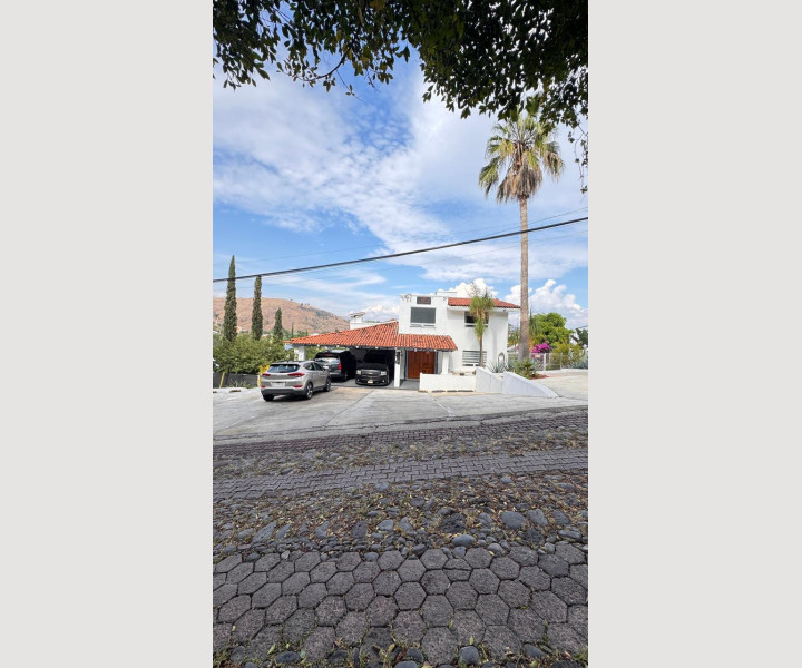 3bf212f1-f484-474f-aa05-69508758d430